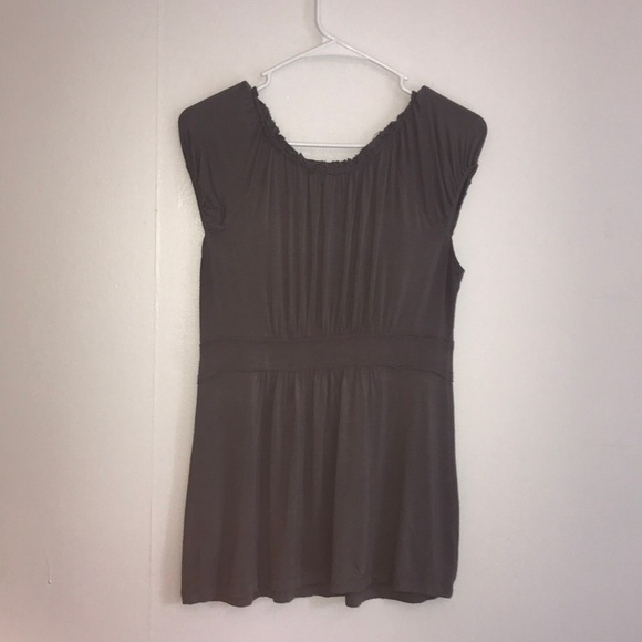 Spring + Mercer Grey Tunic Top - Picture 2 of 7